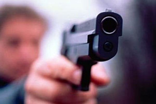 Житель краевого центра угрожал застрелить знакомого из травматики
